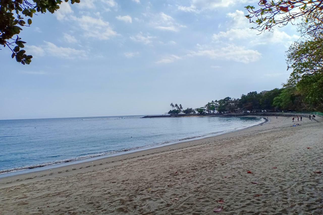 Oyo 1508 Mascot Beach Hotel Mangsit Extérieur photo